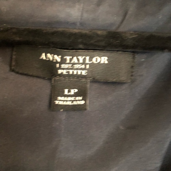 Ann Taylor size  large navy jacket 3/4 sleeve lined jacket , blazer - Picture 4 of 9